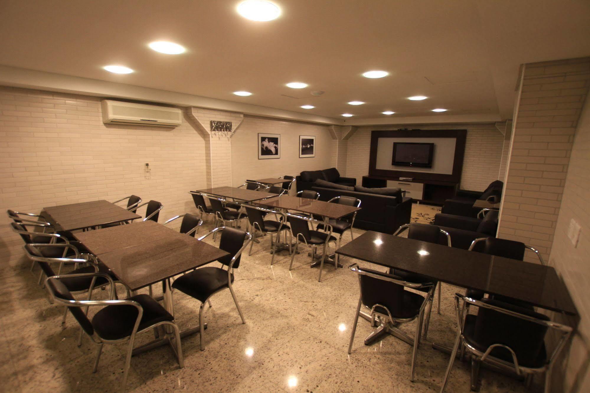 Hotel Confiance Batel กูรีตีบา ภายนอก รูปภาพ